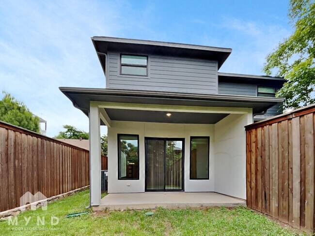 Building Photo - 2345 Vagas St