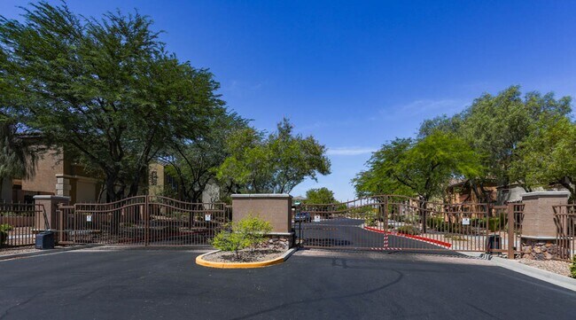 Building Photo - Nicely Upgraded Mountains Edge Gated Commu...