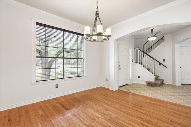 Building Photo - 2604 Stenson Dr