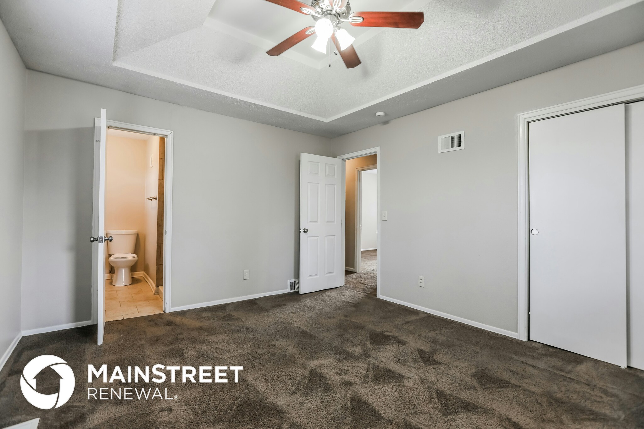 Building Photo - 406 E 164th Terrace