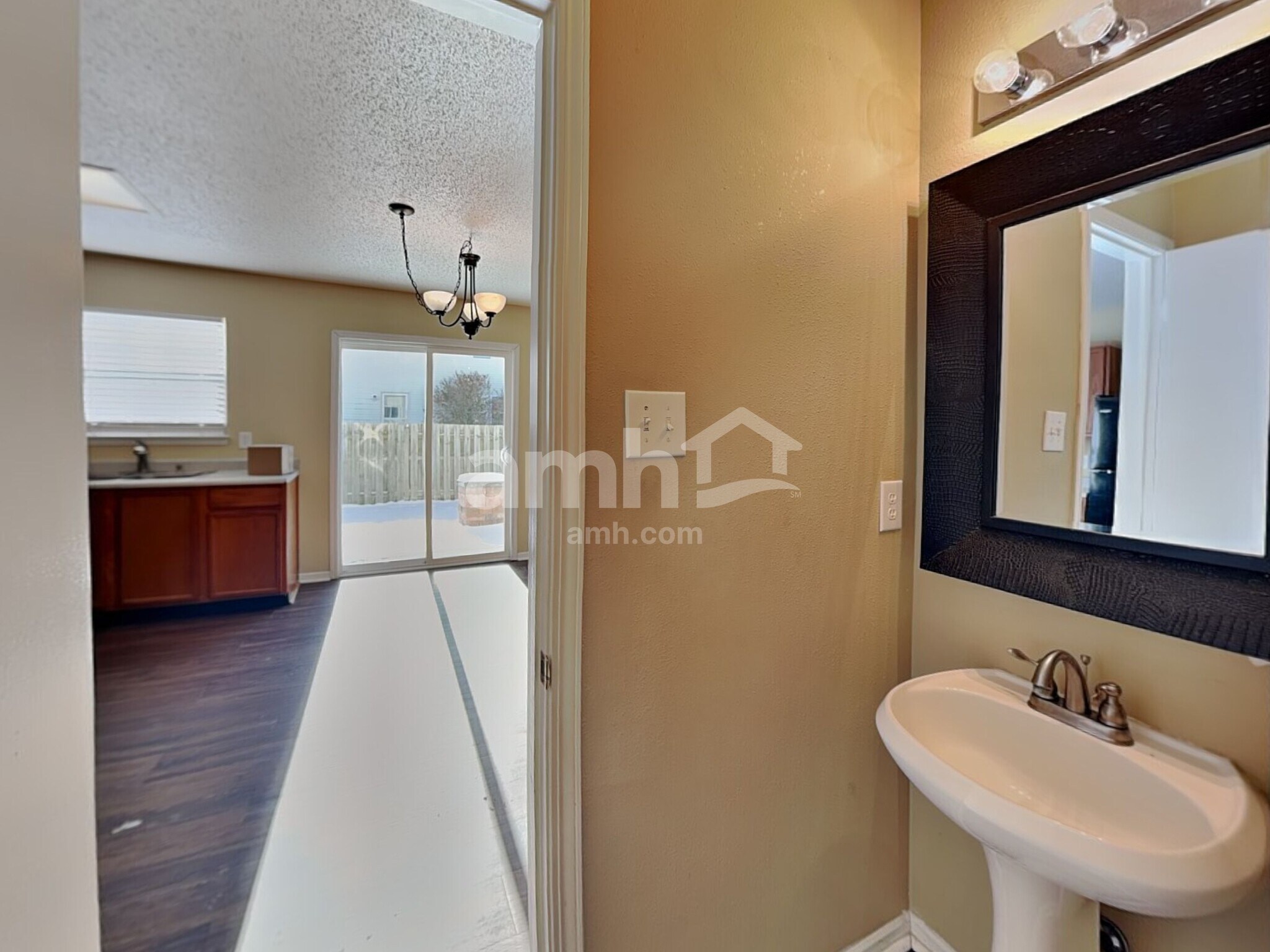 Building Photo - 9915 Sapphire Berry Ln