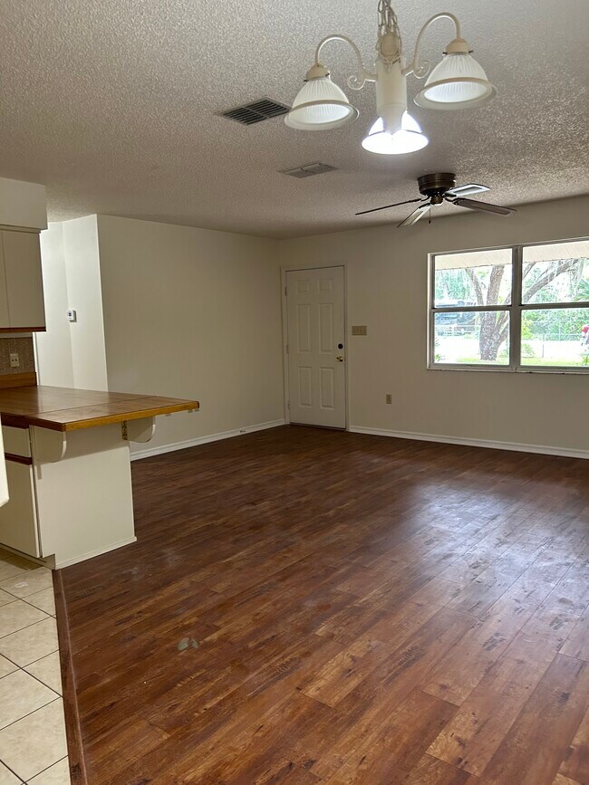 Building Photo - 110 Park St