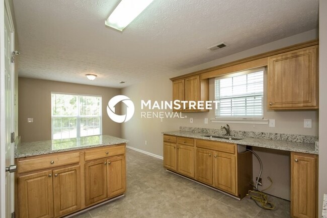 Building Photo - 3 Bedroom Pet-Friendly Home in Union City,...