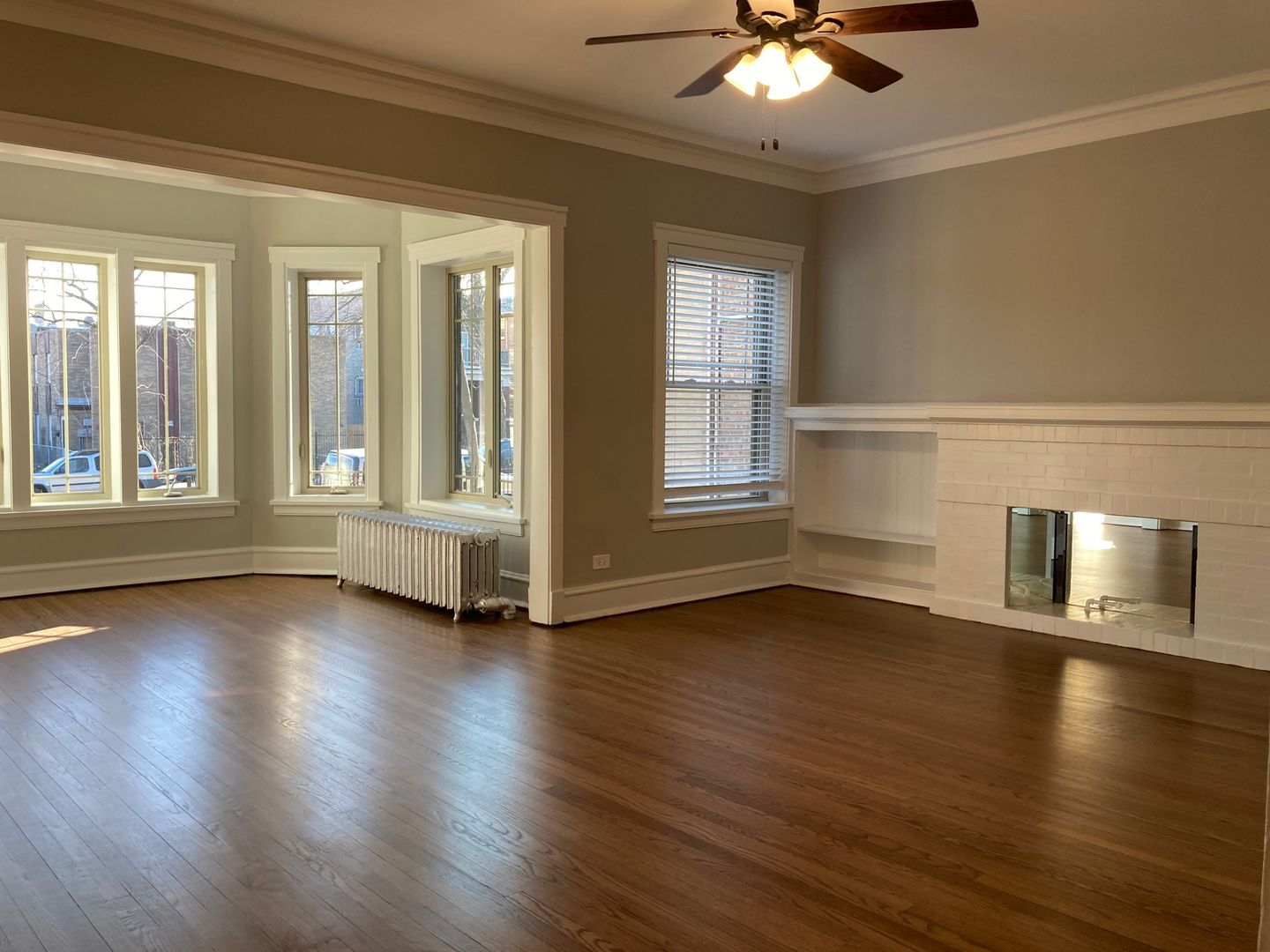 Building Photo - 7212 N Paulina St