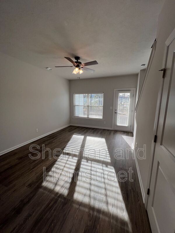 Building Photo - 5006 Mimosa Dr