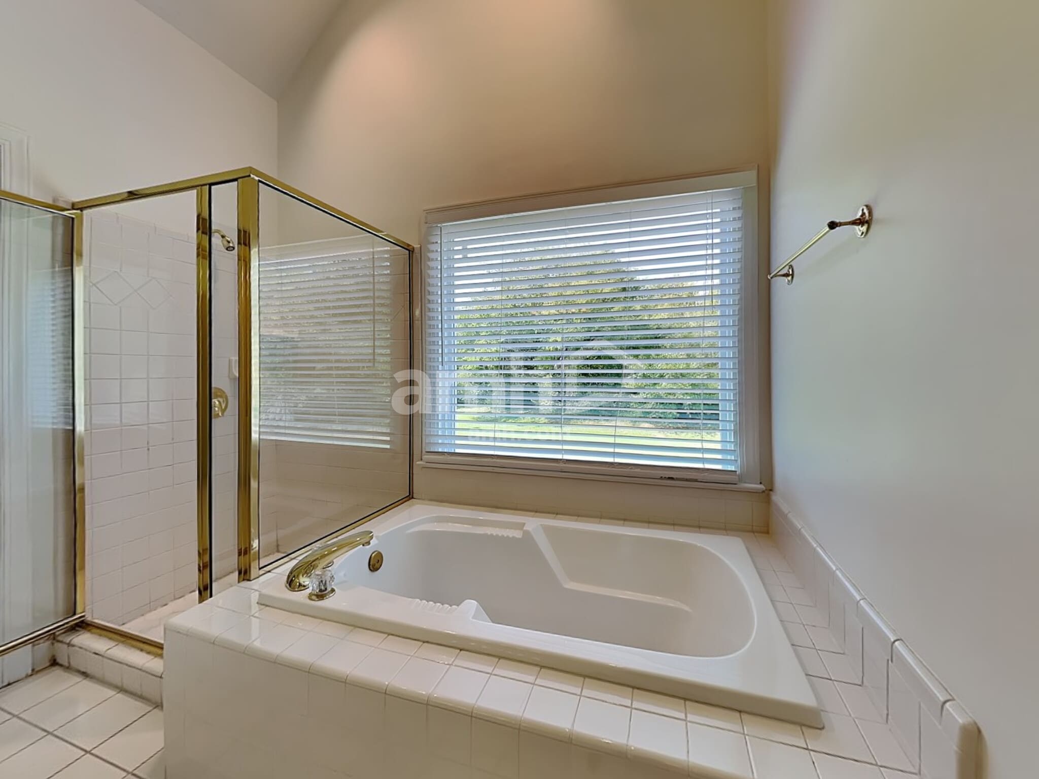 Building Photo - 2402 Clovelly Ct