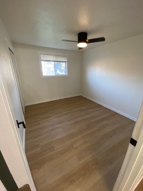 Building Photo - 1673 W Victory Rd