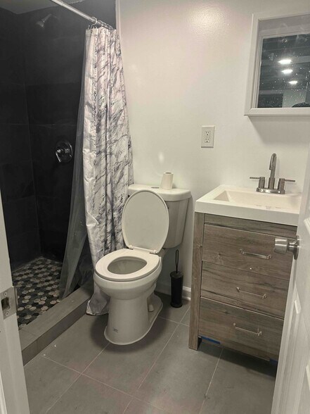 Building Photo - 4408 Forest View Ave