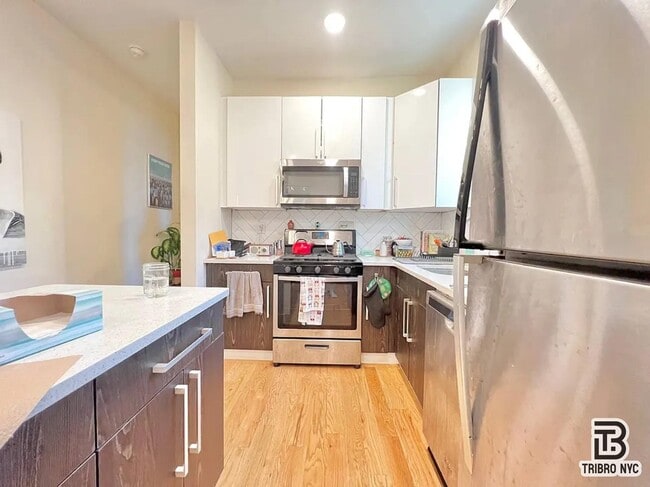 Building Photo - Prime 1-Bedroom Apartment – The Bushwick D...