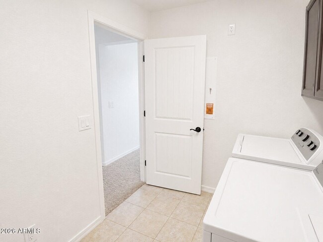 Building Photo - 1131 E Binner Dr