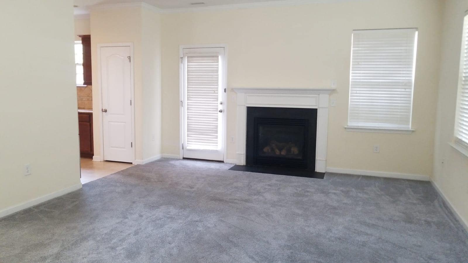 Living room - 308 Windy Peak Loop