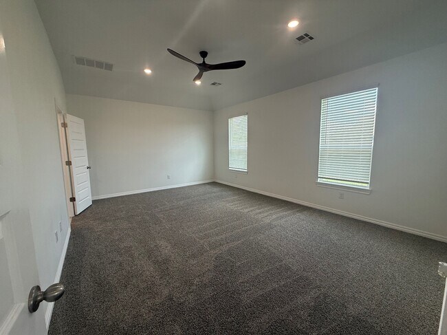 Building Photo - 9048 NW 149th Ter