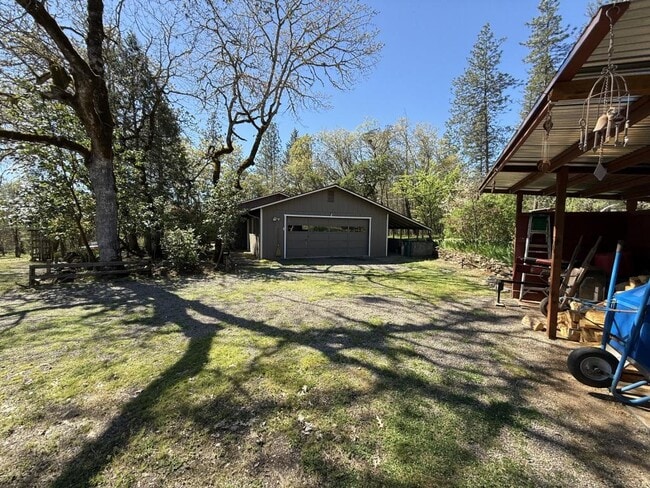 Building Photo - 9042 Monument Dr