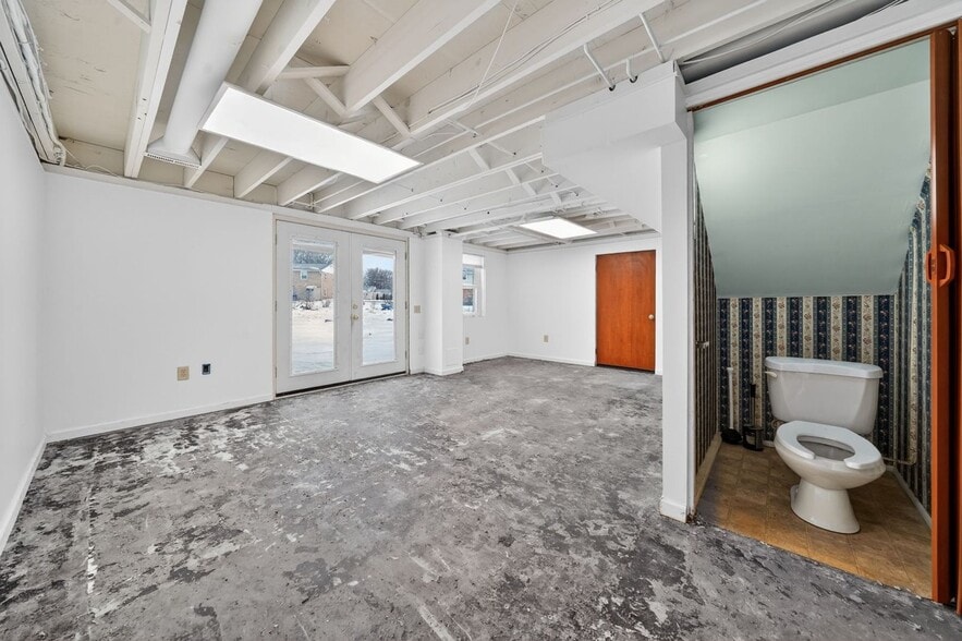 Building Photo - 6644 Ravenwood Ave NW