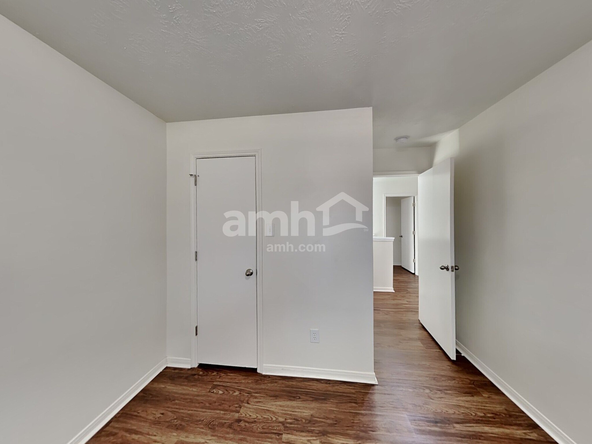 Building Photo - 502 Hearthstone Ct