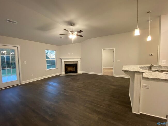 Building Photo - 158 Abercorn Dr