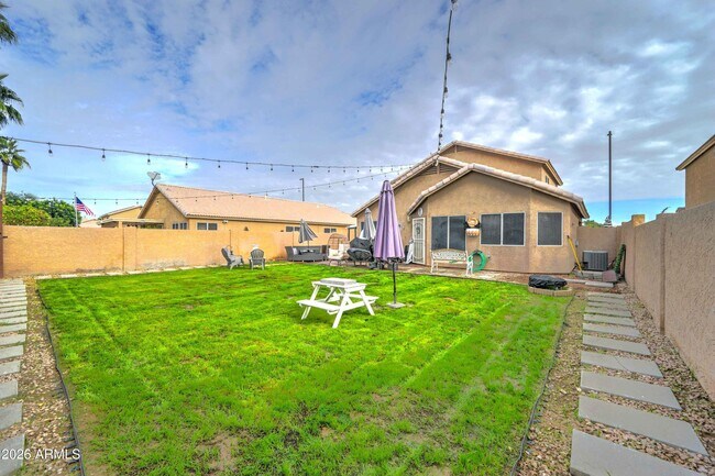 Building Photo - 2744 S Raven