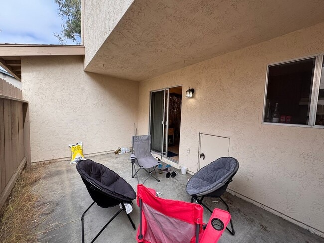Building Photo - Welcome to this beautiful home in the high...