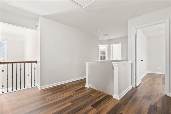 Building Photo - 4740 Shiloh Crossing Way