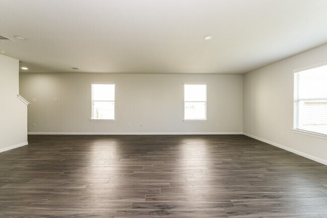 Building Photo - 5711 Latta Plantation Dr