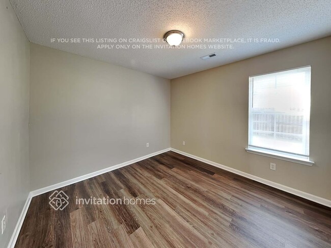 Building Photo - 8731 Purple Thistle Ln