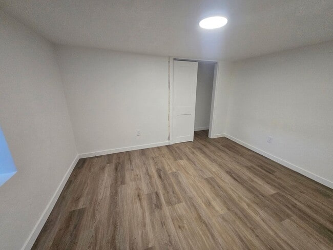 Building Photo - 520 W Garland Ave
