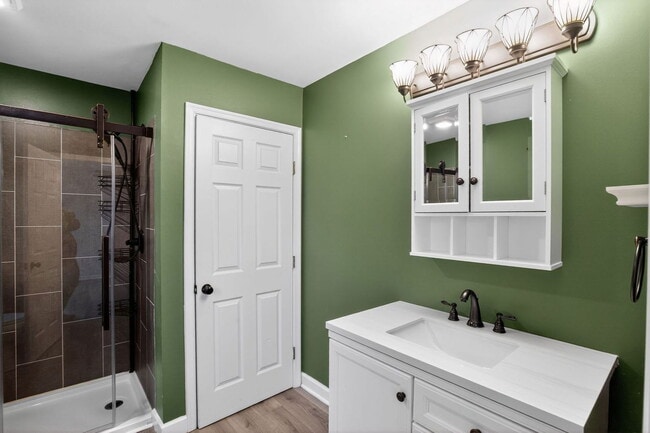 Building Photo - 40077 Big Chestnut Rd