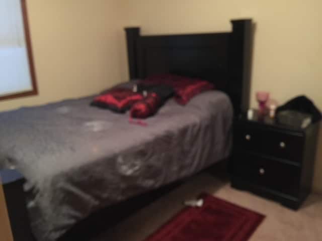 Building Photo - 3619 S Home Ave