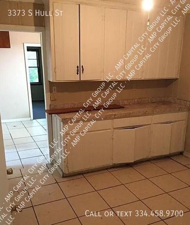 Building Photo - 3373 S Hull St