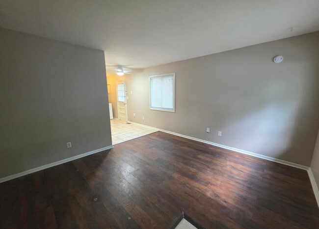 Building Photo - 3911 Aurora St