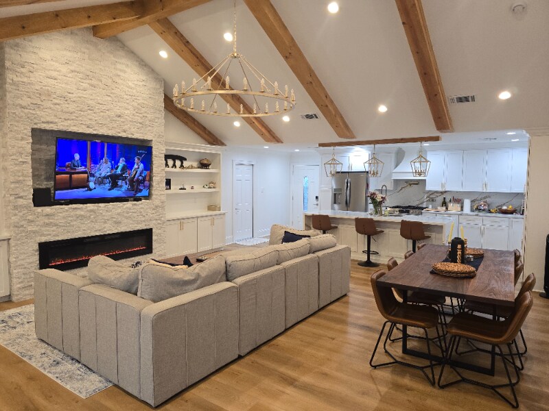 Building Photo - 2200 Carnot St