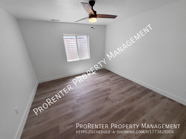 Building Photo - 1509 W 450 S