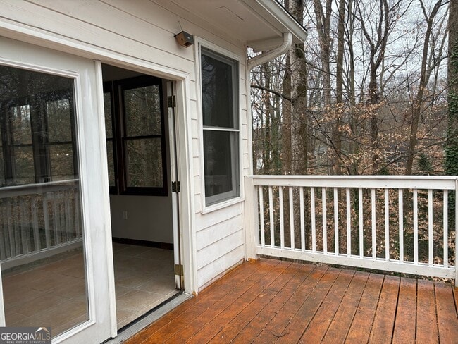 Building Photo - 3990 Admiral Dr