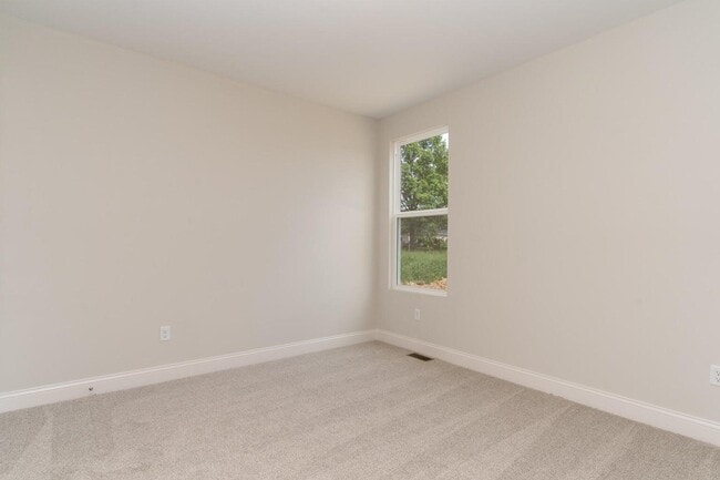 Building Photo - 5852 Stillwater Ln