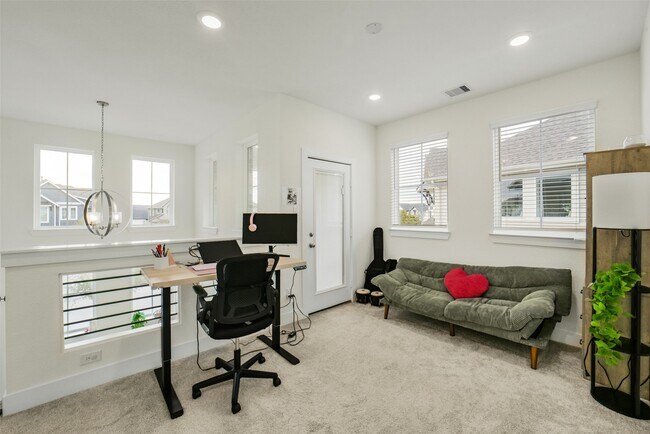 Building Photo - 7834 Swooping Swallow Ln