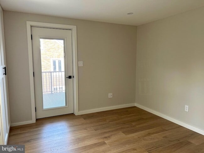 Building Photo - 428 Park Terrace