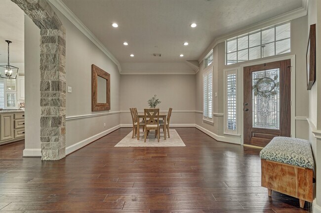 Building Photo - 87 W Honey Grove Pl