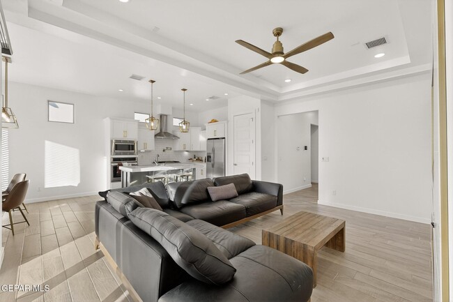 Building Photo - 905 Witton Pl