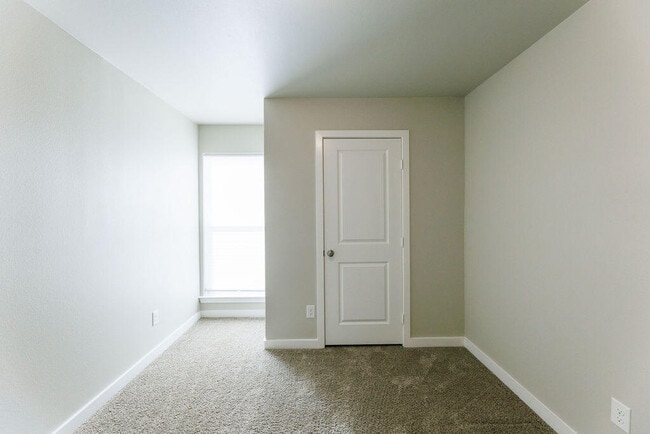 Building Photo - 7535 32nd St