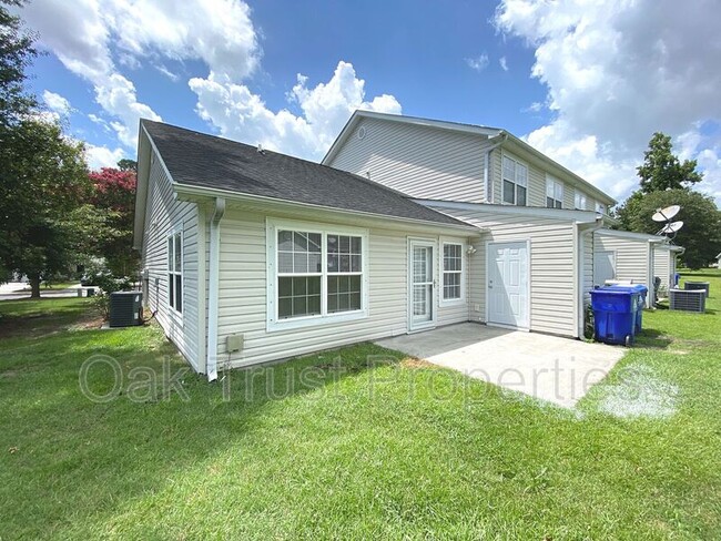 Building Photo - 7866 Park Gate Dr