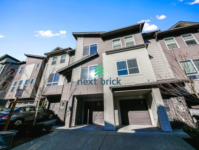 Building Photo - 3 Bed and 3 Bath Stunning Townhome is Available for Rent!
