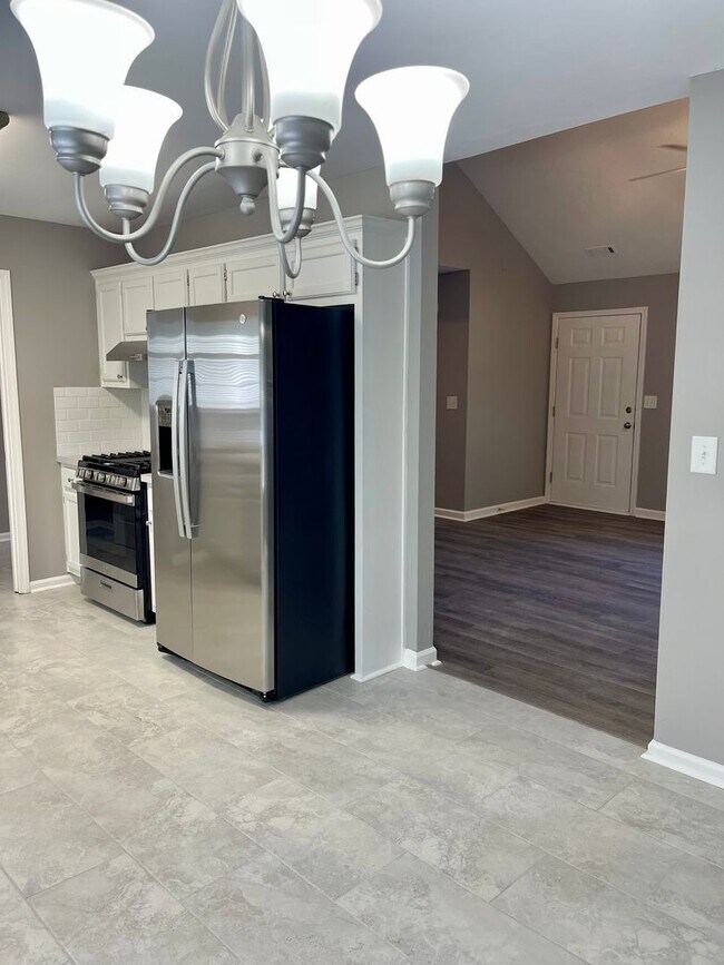 Building Photo - Beautiful 3 bedroom home in Hampton