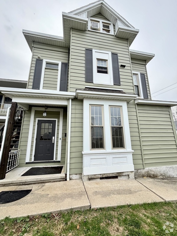 Building Photo - 313 Walnut St