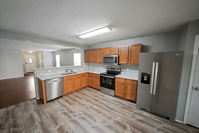 Building Photo - Beautiful 4-Bedroom Home in Bulverde Village! - Realtor Commission: $500