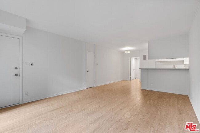 Building Photo - 7712 Pso Del Rey