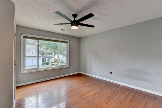 Building Photo - 702 Ashley Glen Ln