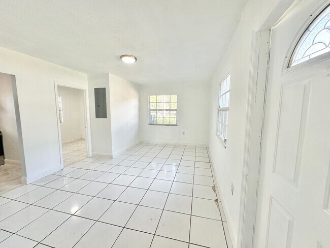 Building Photo - 1278 NW 44th St