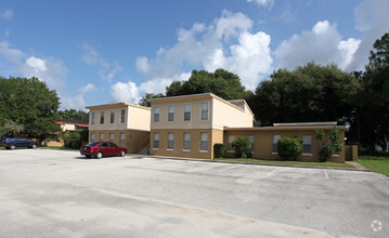 Building Photo - Mediterranean Villas