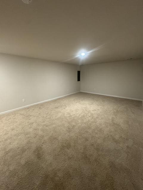 Building Photo - Spacious 5-Bedroom Home with Finished Basement on Corner Lot in Stephens City
