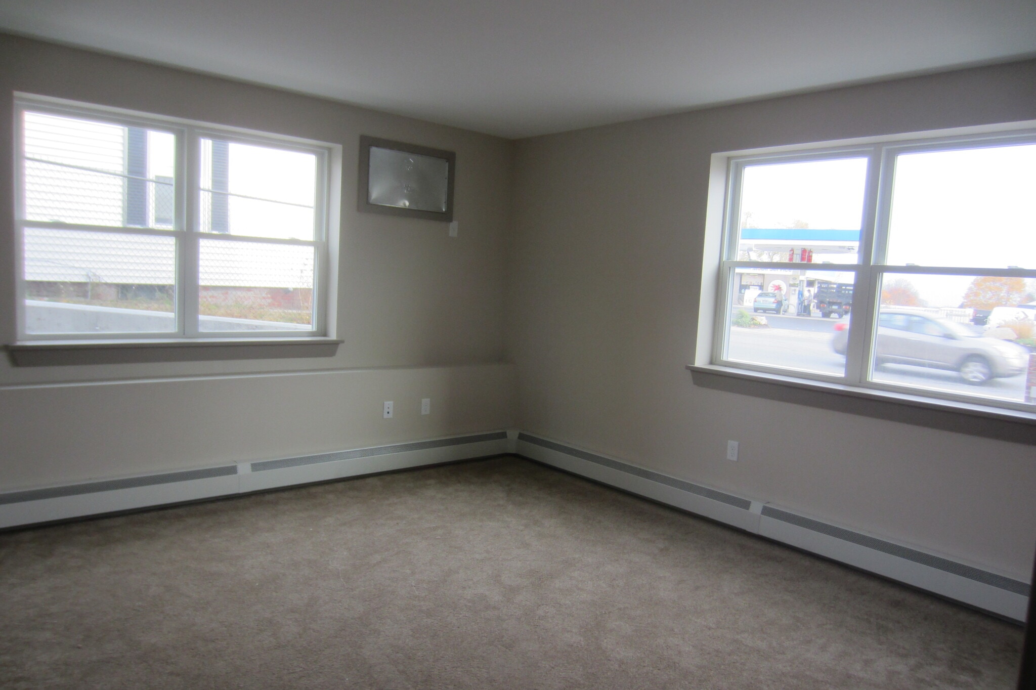 Bedroom - 275 W Main St